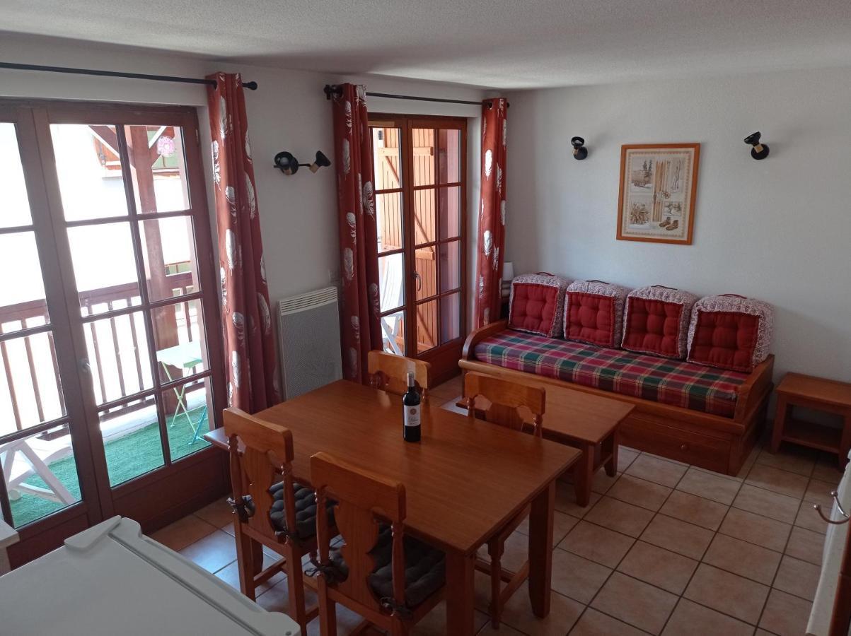 Agreable Appartement Avec Balcon Dans Residence Calme コテレ エクステリア 写真