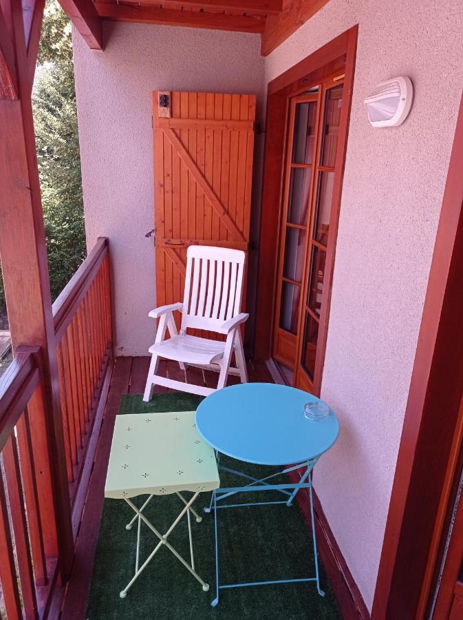 Agreable Appartement Avec Balcon Dans Residence Calme コテレ エクステリア 写真