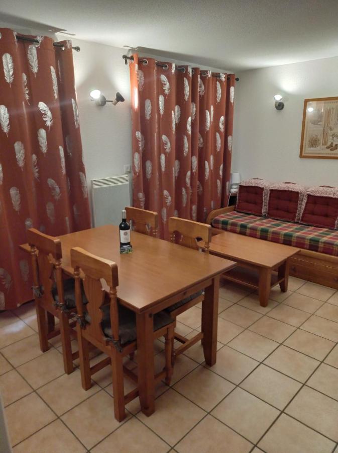 Agreable Appartement Avec Balcon Dans Residence Calme コテレ エクステリア 写真